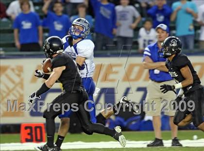 Thumbnail 3 in Rocklin vs. Servite (CIF State D2 Final) photogallery.