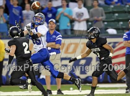 Thumbnail 2 in Rocklin vs. Servite (CIF State D2 Final) photogallery.