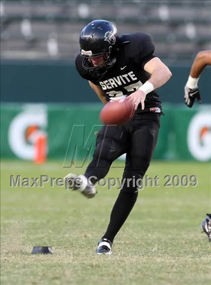 Thumbnail 3 in Rocklin vs. Servite (CIF State D2 Final) photogallery.