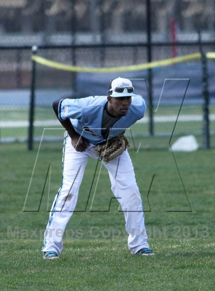 Thumbnail 3 in Poly Prep Country Day vs. Grand Street Campus photogallery.
