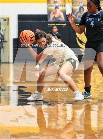 Thumbnail 1 in Bertie @ Pamlico County (NCHSAA 1A Round 1) photogallery.