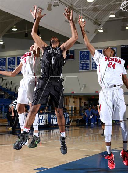 Thumbnail 1 in Serra vs. Palos Verdes Peninsula (Cavalier Classic) photogallery.