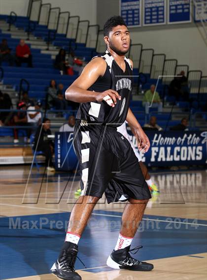 Thumbnail 3 in Serra vs. Palos Verdes Peninsula (Cavalier Classic) photogallery.