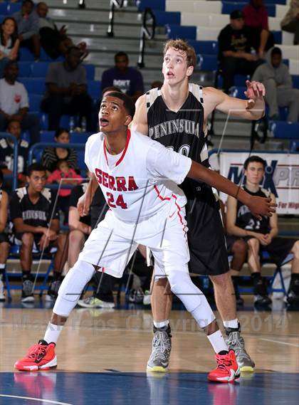 Thumbnail 3 in Serra vs. Palos Verdes Peninsula (Cavalier Classic) photogallery.
