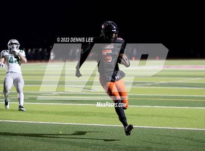 Thumbnail 1 in De La Salle vs. Pittsburg (CIF NCS Open Final) photogallery.