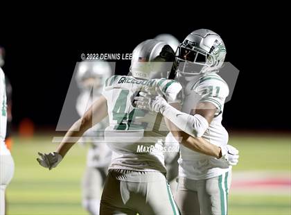 Thumbnail 2 in De La Salle vs. Pittsburg (CIF NCS Open Final) photogallery.