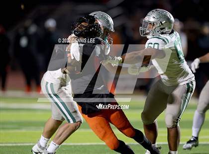 Thumbnail 3 in De La Salle vs. Pittsburg (CIF NCS Open Final) photogallery.