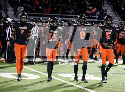 Thumbnail 2 in De La Salle vs. Pittsburg (CIF NCS Open Final) photogallery.