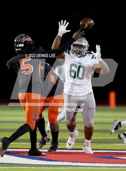 Thumbnail 2 in De La Salle vs. Pittsburg (CIF NCS Open Final) photogallery.