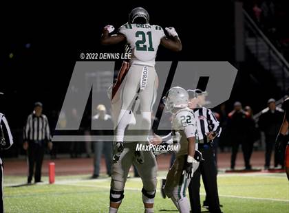 Thumbnail 2 in De La Salle vs. Pittsburg (CIF NCS Open Final) photogallery.