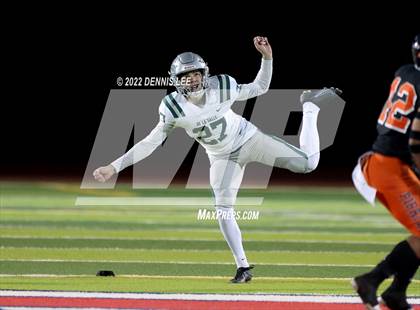 Thumbnail 3 in De La Salle vs. Pittsburg (CIF NCS Open Final) photogallery.