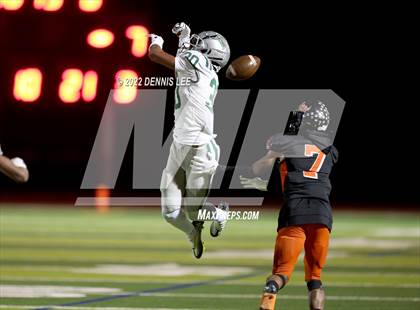 Thumbnail 2 in De La Salle vs. Pittsburg (CIF NCS Open Final) photogallery.