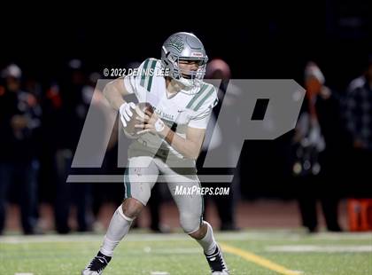 Thumbnail 1 in De La Salle vs. Pittsburg (CIF NCS Open Final) photogallery.