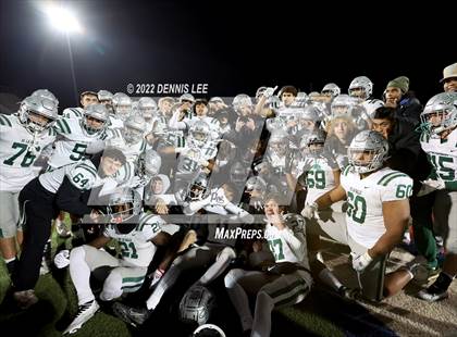 Thumbnail 2 in De La Salle vs. Pittsburg (CIF NCS Open Final) photogallery.