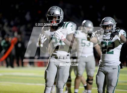 Thumbnail 3 in De La Salle vs. Pittsburg (CIF NCS Open Final) photogallery.