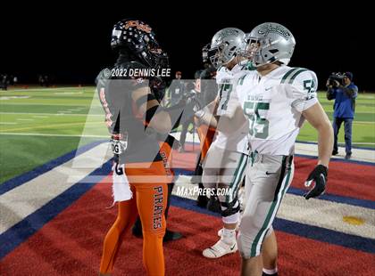 Thumbnail 3 in De La Salle vs. Pittsburg (CIF NCS Open Final) photogallery.