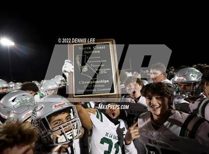 Thumbnail 1 in De La Salle vs. Pittsburg (CIF NCS Open Final) photogallery.