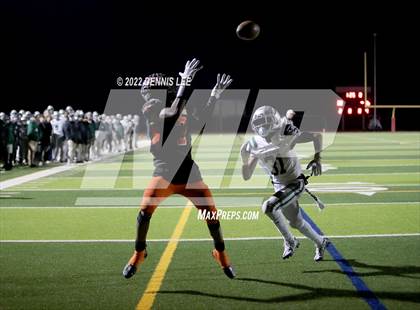 Thumbnail 3 in De La Salle vs. Pittsburg (CIF NCS Open Final) photogallery.