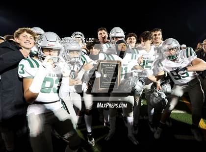 Thumbnail 3 in De La Salle vs. Pittsburg (CIF NCS Open Final) photogallery.