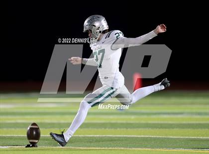 Thumbnail 3 in De La Salle vs. Pittsburg (CIF NCS Open Final) photogallery.