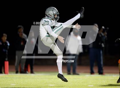 Thumbnail 2 in De La Salle vs. Pittsburg (CIF NCS Open Final) photogallery.