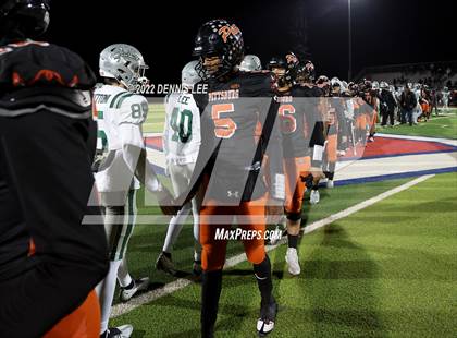 Thumbnail 3 in De La Salle vs. Pittsburg (CIF NCS Open Final) photogallery.
