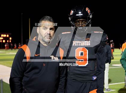Thumbnail 1 in De La Salle vs. Pittsburg (CIF NCS Open Final) photogallery.