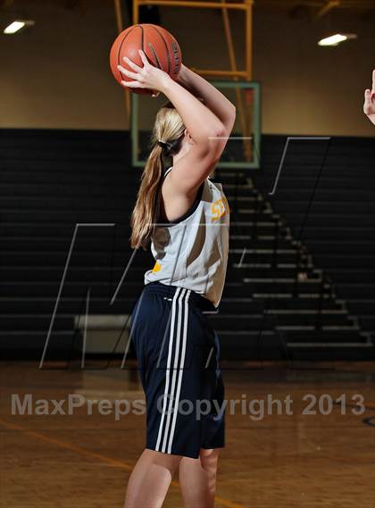 Thumbnail 2 in JV: Jefferson County @ Seymour photogallery.