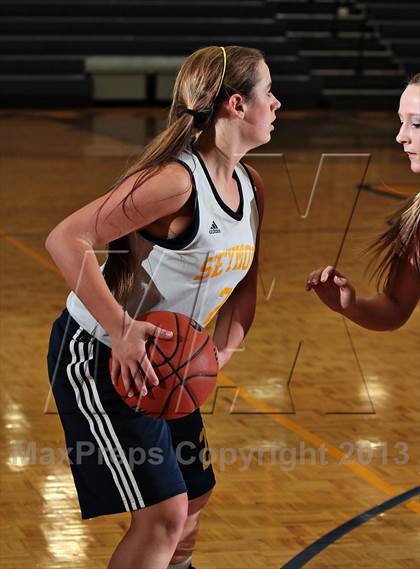 Thumbnail 3 in JV: Jefferson County @ Seymour photogallery.