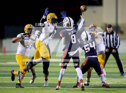 Thumbnail 3 in Justin-Siena vs. Pinole Valley (CIF NCS D6 Final) photogallery.
