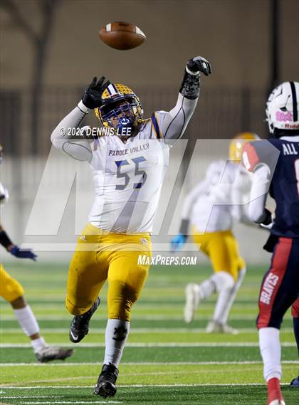 Thumbnail 3 in Justin-Siena vs. Pinole Valley (CIF NCS D6 Final) photogallery.