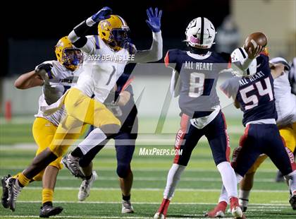 Thumbnail 2 in Justin-Siena vs. Pinole Valley (CIF NCS D6 Final) photogallery.