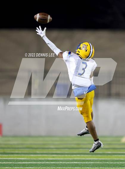 Thumbnail 3 in Justin-Siena vs. Pinole Valley (CIF NCS D6 Final) photogallery.