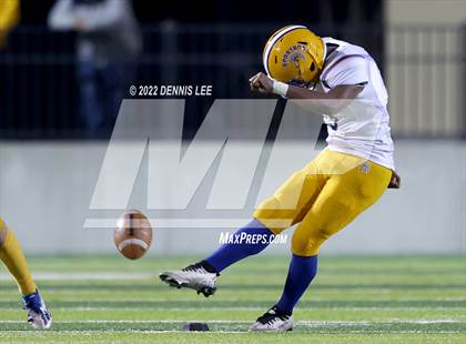 Thumbnail 2 in Justin-Siena vs. Pinole Valley (CIF NCS D6 Final) photogallery.