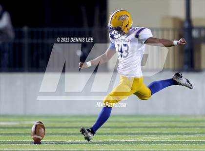 Thumbnail 1 in Justin-Siena vs. Pinole Valley (CIF NCS D6 Final) photogallery.