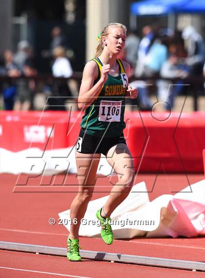 Thumbnail 2 in Stanford Invitational Girls Track photogallery.