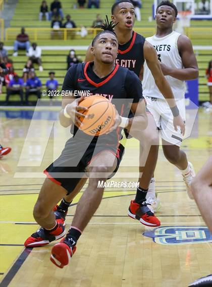 Thumbnail 3 in Tri-Cities vs Calhoun (GHSA 5A State Playoff - Quarterfinals) photogallery.