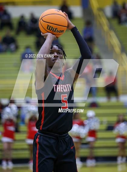 Thumbnail 2 in Tri-Cities vs Calhoun (GHSA 5A State Playoff - Quarterfinals) photogallery.