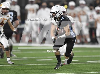 Thumbnail 2 in El Modena @ Villa Park photogallery.