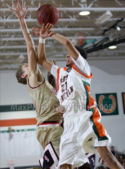 Thumbnail 1 in Salisbury @ East Lincoln (NCHSAA Playoffs) photogallery.