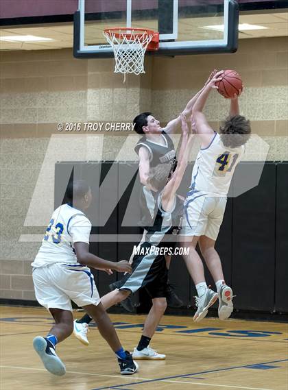 Thumbnail 3 in Carmel Christian vs University Christian photogallery.
