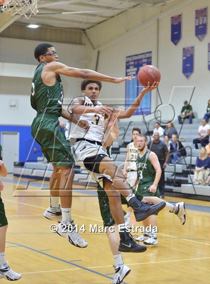 Thumbnail 1 in Venice vs. Mitchell 2014 Mustang Christmas Tournament photogallery.