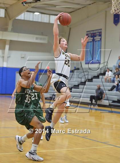 Thumbnail 3 in Venice vs. Mitchell 2014 Mustang Christmas Tournament photogallery.