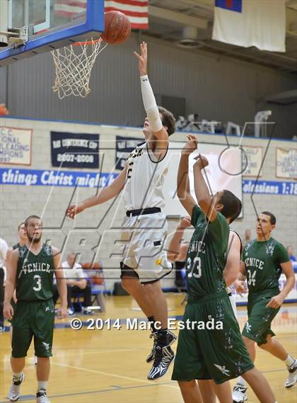Thumbnail 3 in Venice vs. Mitchell 2014 Mustang Christmas Tournament photogallery.