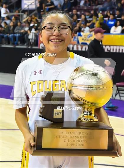 Thumbnail 2 in Baboquivari vs. Rock Point (AIA 1A State Final Awards) photogallery.