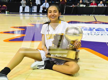 Thumbnail 3 in Baboquivari vs. Rock Point (AIA 1A State Final Awards) photogallery.