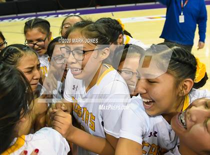 Thumbnail 1 in Baboquivari vs. Rock Point (AIA 1A State Final Awards) photogallery.