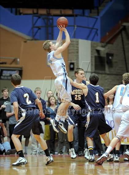 Thumbnail 3 in Central Valley Christian vs. Mission Prep (CIF CS D5 Final) photogallery.