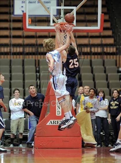 Thumbnail 3 in Central Valley Christian vs. Mission Prep (CIF CS D5 Final) photogallery.