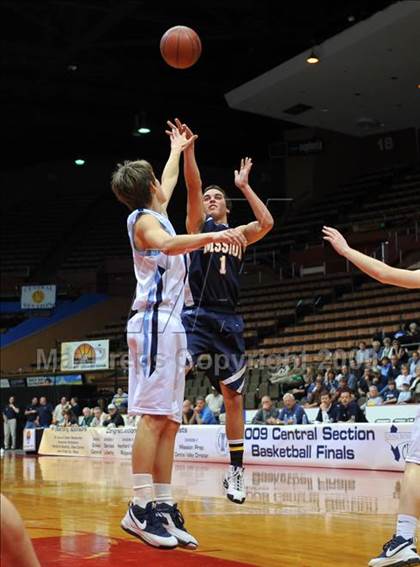 Thumbnail 2 in Central Valley Christian vs. Mission Prep (CIF CS D5 Final) photogallery.